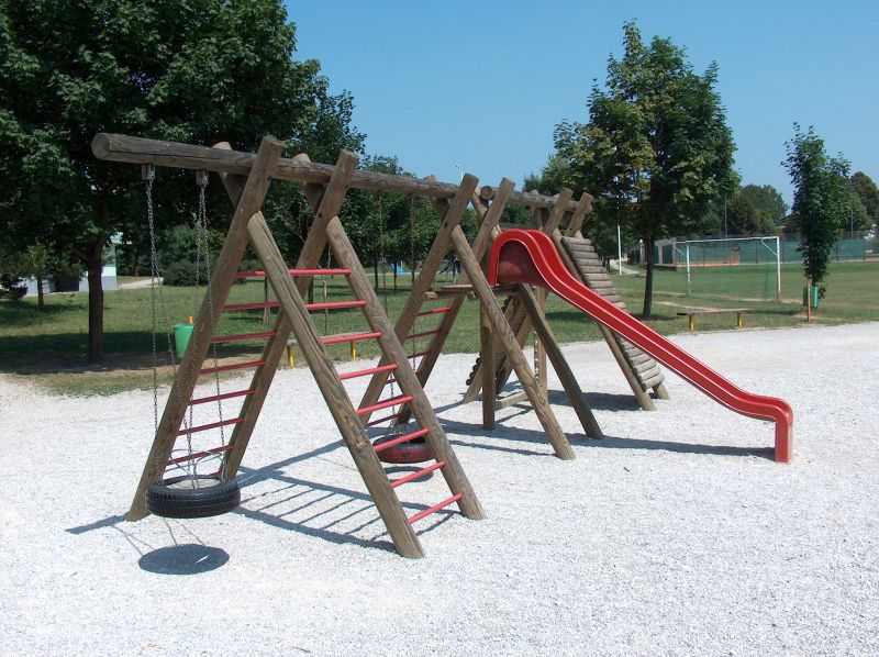 Playground Equipment Assembly